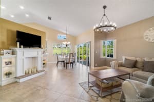 643 Bedford Ave, Weston, FL 33326, Sold 07/14/20