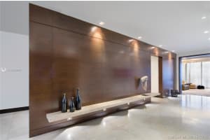 800 South Pointe Dr, Miami Beach, FL 33139, Sold 03/26/21