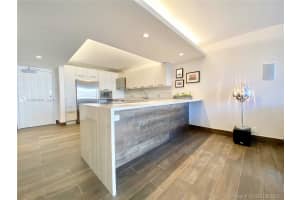 600 Parkview Dr # 1132, Hallandale Beach, FL 33009, Sold 12/03/20