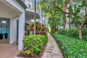 7728 Collins Ave, Miami Beach, FL 33141, Sold 07/15/20