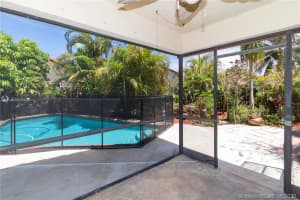701 SW 113th Terrace, Pembroke Pines, FL 33025, Sold 06/05/20