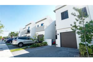 432 SW 91st Ave, Miami, FL 33174, Sold 07/15/20