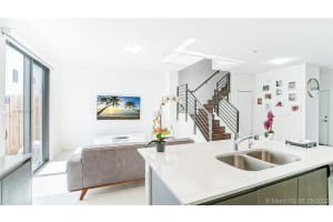 432 SW 91st Ave, Miami, FL 33174, Sold 07/15/20