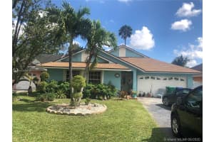 18761 NW 77th Ct, Hialeah, FL 33015, Sold 07/31/20