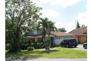 18761 NW 77th Ct, Hialeah, FL 33015, Sold 07/31/20