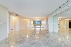 900 NE 195th St, Miami, FL 33179, Sold 10/15/20