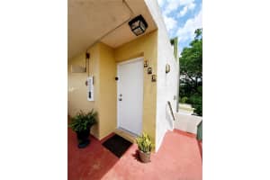 8850 Fontainebleau Blvd, Miami, FL 33172, Sold 06/30/20
