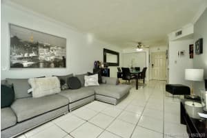 9440 Fontainebleau Blvd, Miami, FL 33172, Sold 06/29/20