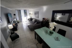 9440 Fontainebleau Blvd, Miami, FL 33172, Sold 06/29/20