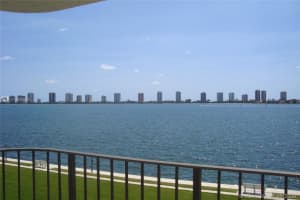 801 Lake Shore Dr, West Palm Beach, FL 33403, Sold 12/28/20