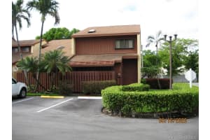 454 SE 14th St, Dania Beach, FL 33004, Sold 07/31/20