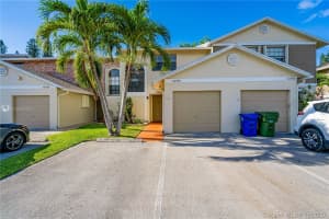 10767 NW 11th St, Pembroke Pines, FL 33026, Sold 07/07/20