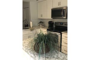 470 Paradise Isle Blvd, Hallandale Beach, FL 33009, Sold 08/10/20