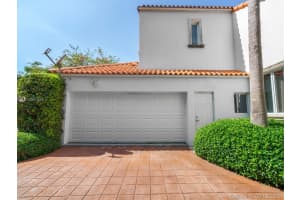 275 Costanera Rd, Coral Gables, FL 33143, Sold 08/10/20