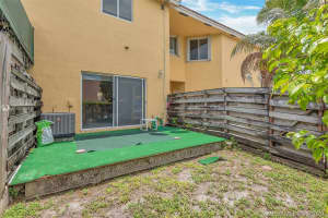 8260 NW 10th St, Miami, FL 33126, Sold 09/01/20