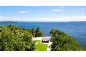 6020 Paradise Point Dr, Palmetto Bay, FL 33157, Sold 02/12/21