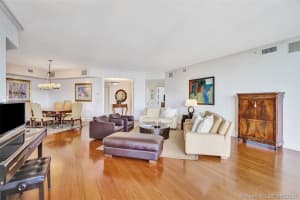 739 Crandon Blvd PH 2, Key Biscayne, FL 33149, Sold 08/24/20