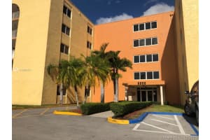 6990 NW 186th St, Hialeah, FL 33015, Sold 12/04/20