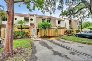 306 City View Dr, Fort Lauderdale, FL 33311, Sold 07/16/20