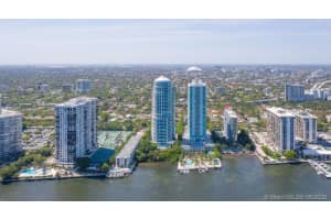 Add Building Entrance, 2127 Brickell Ave, Miami, FL 33129, Sold 06/04/21