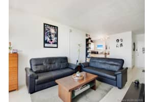 1300 Lincoln Rd C803, Miami Beach, FL 33139, Sold 08/19/20