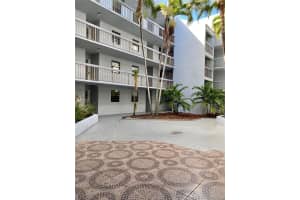 12239 SW 14th Ln, Miami, FL 33184, Sold 07/24/20