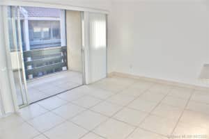 5308 NE 6th Ave G14, Oakland Park, FL 33334, Sold 12/23/20
