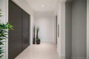 3250 NE 188th St # Uph04, Aventura, FL 33180, Sold 08/13/20