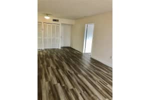 8261 NW 8th St, Miami, FL 33126, Sold 11/12/20