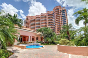 10 Edgewater Dr, Coral Gables, FL 33133, Sold 10/12/21