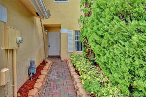 8951 NW 53rd St, Sunrise, FL 33351, Sold 07/30/20