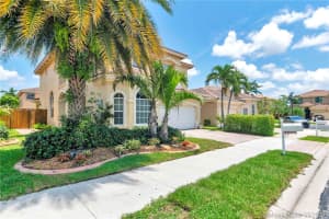 2071 NW 99th Terrace, Pembroke Pines, FL 33024, Sold 07/17/20