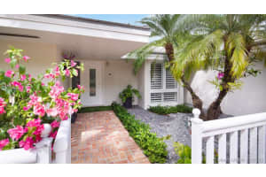 101 E Sunrise Ave, Coral Gables, FL 33133, Sold 07/31/20