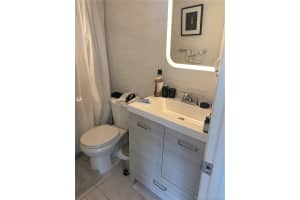 1450 Lincoln Rd, Miami Beach, FL 33139, Sold 10/21/20