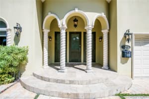 7701 Miami View Dr, North Bay Village, FL 33141, Sold 12/21/20