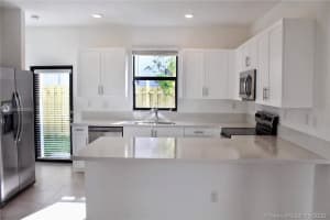 1616 SW 28th St, Fort Lauderdale, FL 33315, Sold 08/28/20