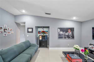 19543 NW 50th Ct, Miami Gardens, FL 33055, Sold 08/28/20