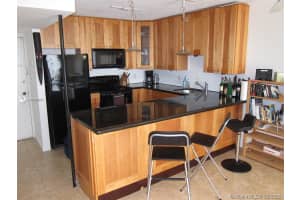 401 Ocean Dr, Miami Beach, FL 33139, Sold 07/22/20