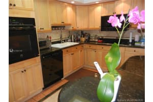 10408 SW 76th St, Miami, FL 33173, Sold 07/01/20