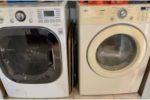 8055 NW 8th St, Miami, FL 33126, Sold 11/25/20