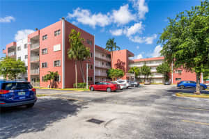 8425 NW 8th St, Miami, FL 33126, Sold 02/26/21