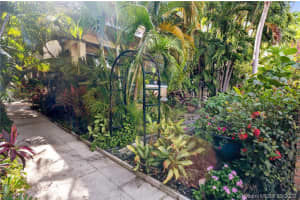 1446 Lenox Ave, Miami Beach, FL 33139, Sold 12/30/20