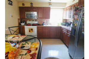 375 NW 85th Pl, Miami, FL 33126, Sold 08/28/20