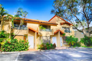 10137 SW 77th Ct, Miami, FL 33156, Sold 08/17/20