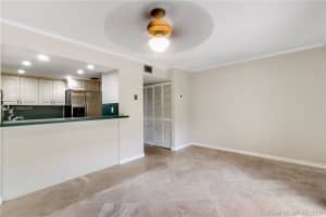 10137 SW 77th Ct, Miami, FL 33156, Sold 08/17/20