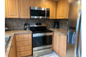 630 NW 98th Ct, Miami, FL 33172, Sold 08/14/20