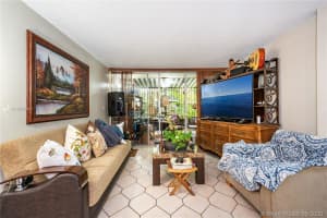 210 Fontainebleau Blvd, Miami, FL 33172, Sold 08/17/20