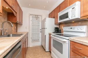 3133 S Ocean Dr, Hallandale Beach, FL 33009, Sold 03/31/21
