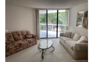 3610 Yacht Club Dr, Aventura, FL 33180, Sold 08/05/20
