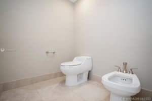 3201 NE 183rd St, Aventura, FL 33160, Sold 09/03/21